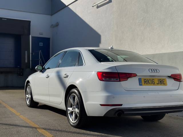 2016 Audi A4 1.4T FSI Sport 4dr