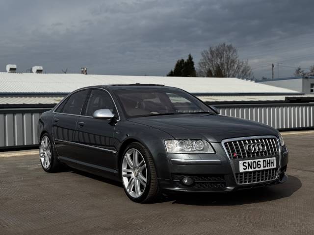 2006 Audi A8 5.2 S8 FSI Quattro 4dr Tip Auto