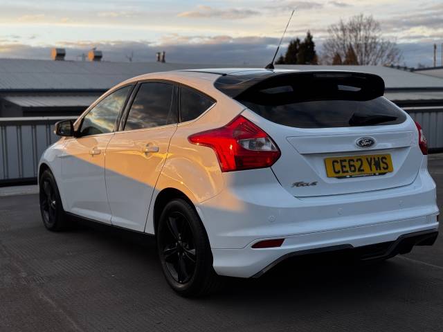 2012 Ford Focus 1.6 125 Zetec 5dr Powershift