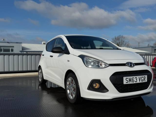 Hyundai i10 1.0 S Air Euro 5 5dr Hatchback Petrol White