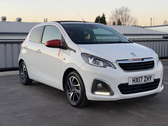 Peugeot 108 1.2 PureTech Roland Garros Top! Euro 6 5dr Hatchback Petrol White