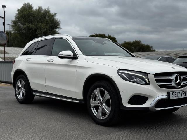 Mercedes-Benz GLC 2.1 GLC220d Sport (Premium) G-Tronic 4MATIC Euro 6 (s/s) 5dr SUV Diesel White
