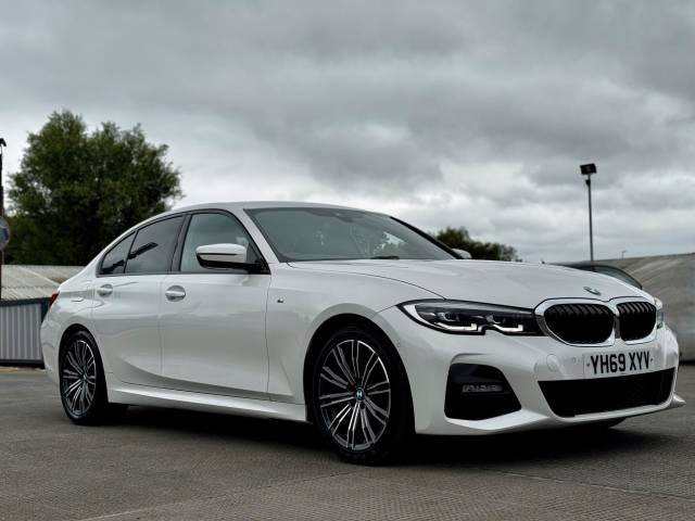 BMW 3 Series 2.0 320i M Sport Auto Euro 6 (s/s) 4dr Saloon Petrol White