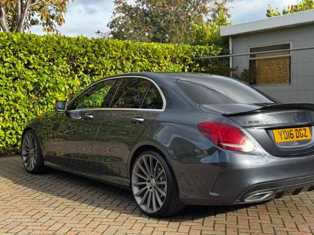 2016 Mercedes-Benz C Class 2.1 C250d AMG Line (Premium Plus) 7G-Tronic+ Euro 6 (s/s) 4dr