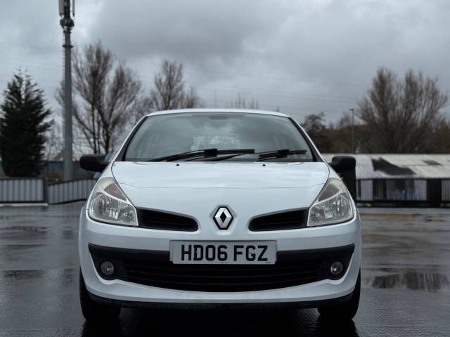 2006 Renault Clio 1.6 VVT Expression 5dr
