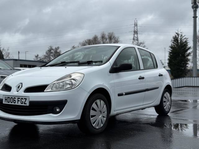 2006 Renault Clio 1.6 VVT Expression 5dr