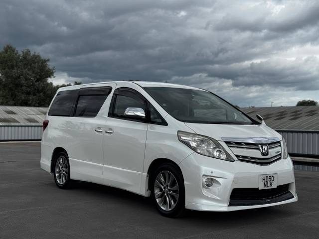 Toyota Alphard 3.5-litre V6 MPV Petrol White