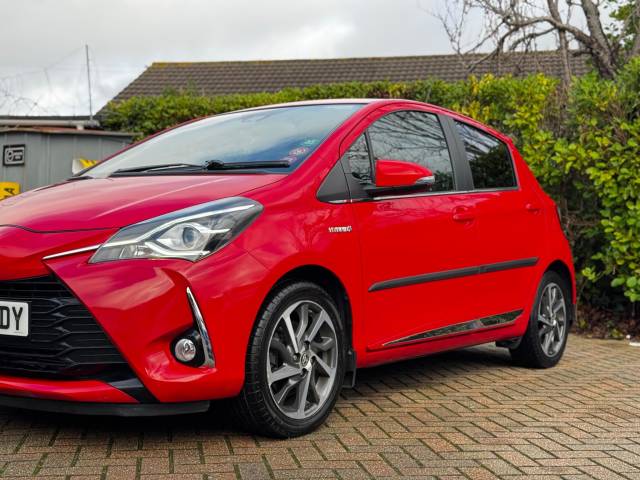 2017 Toyota Yaris 1.5 VVT-h Excel E-CVT Euro 6 (s/s) 5dr (15in Alloy)
