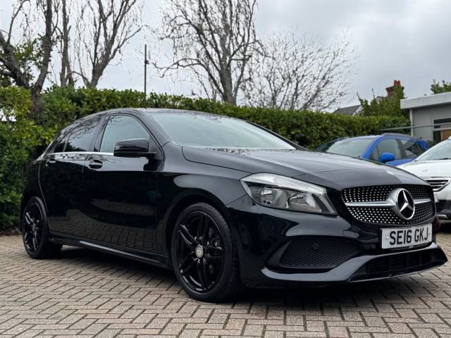 Mercedes-Benz A Class 1.5 A180d AMG Line 7G-DCT Euro 6 (s/s) 5dr Hatchback Diesel Black